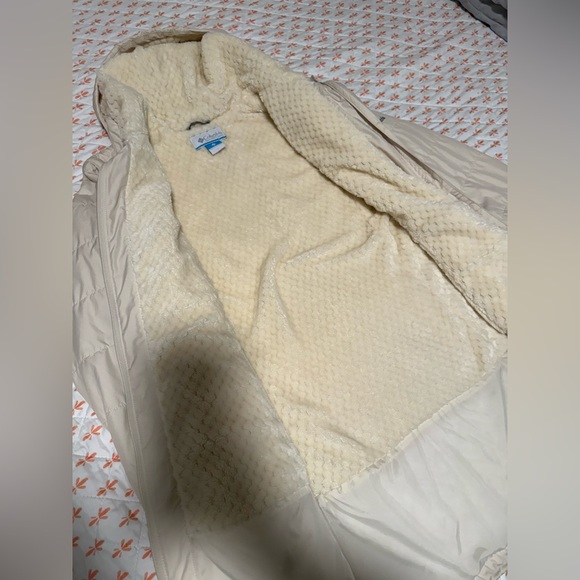 Columbia jacket size Large color cream - Picture 6 of 9